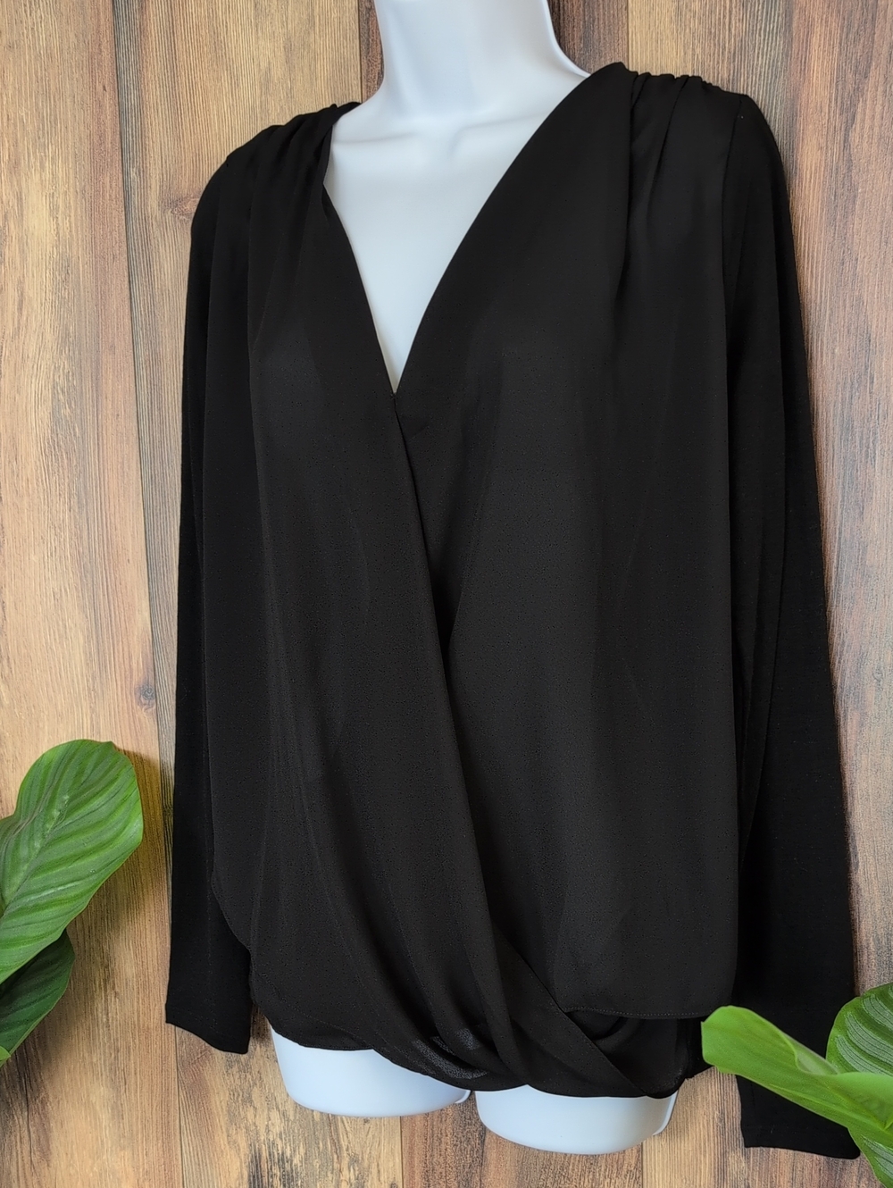 BKE RED Blouse Chiffon V-Neck Long Sleeve Wrap Top M